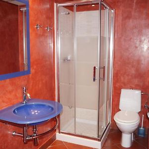 Habitación Estándar con 2 Camas Individuales